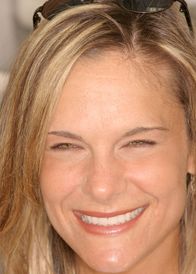 dental veneers gave her a nice smile